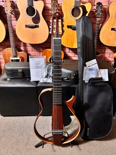 Violão Yamaha Silent SLG200N novo nylon elétrico com efeitos ANALISO TROCAS