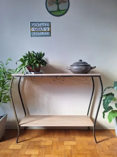 Aparador Buffet /decorativo em metal envelhecido com 2 tampos em MDF