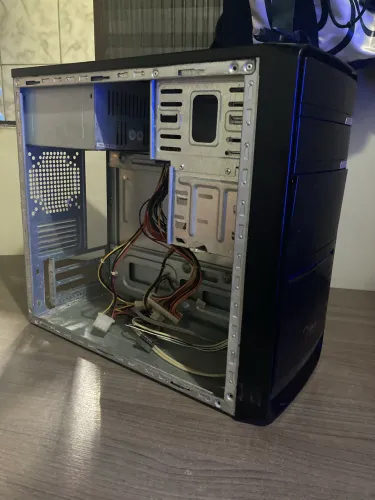 Gabinete com Fonte 500W