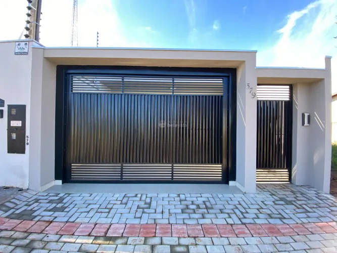 CASA NOVA À VENDA NO JARDIM PARANÁ EM ARAPONGAS.