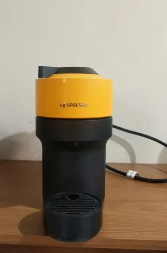 Máquina de café Nespresso Vertuo 