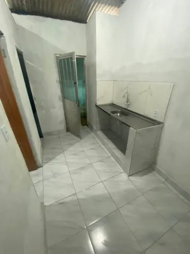 Alugo casa (leiam a descrição)