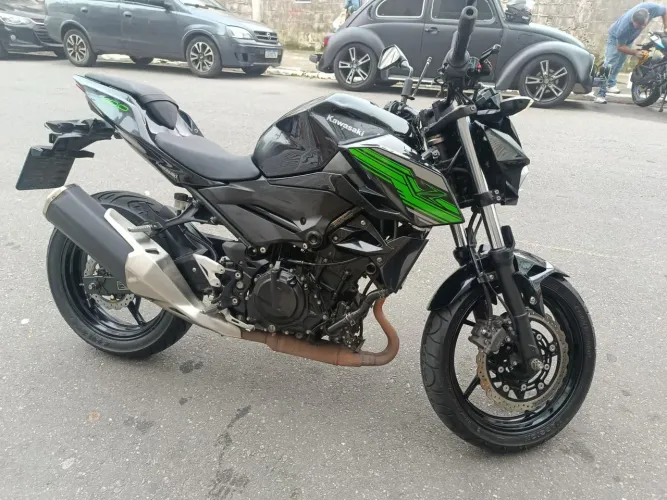 Vendo Kawasaki Z400