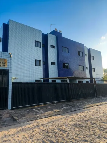 ALUGA-SE APARTAMENTO AMPLO NO VALENTINA SEMI- MOBILIADO