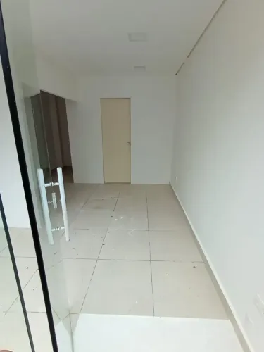 Loja de 48 m2 totais na Rua Mario Ribeiro - Praia das Pitangueiras - Centro - Guarujá
