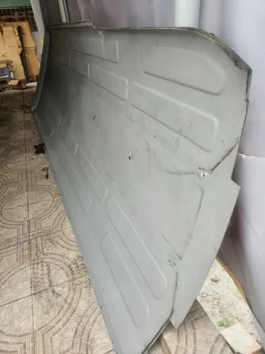 Forro do teto e saída de ar condicionado da IVECO DAILY 50C17 ANO 2016.