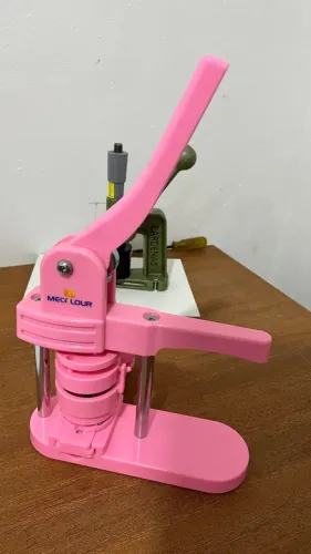 Máquina/prensa de bottons