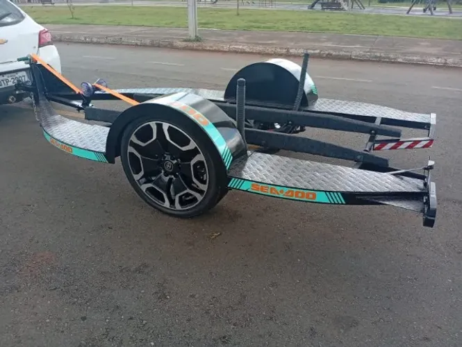 "Carretinha pra jet ski nova A pronta entrega adesivo da car do jet do cliente