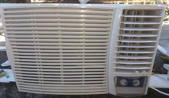 SPRINGER 18000BTUS 220V. SEMINOVO. EM ATÉ 18X OU PELA OLX. GARANTIA DE 90 DIAS E RECIBO.