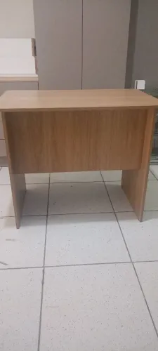 Mesa para diversos fins