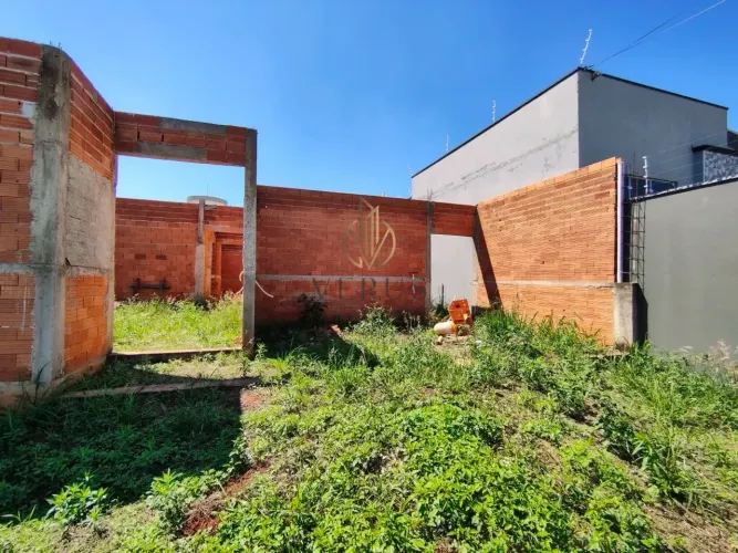 Casa à venda em construção no Residencial do Bosque, Mogi Mirim, SP