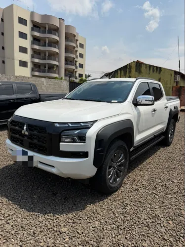 Mitsubishi TRITON HPE 2.4 CD 4X4 TB Diesel Aut. 2026