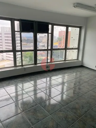 Sala comercial para venda de 46m² no Centro de SJC!