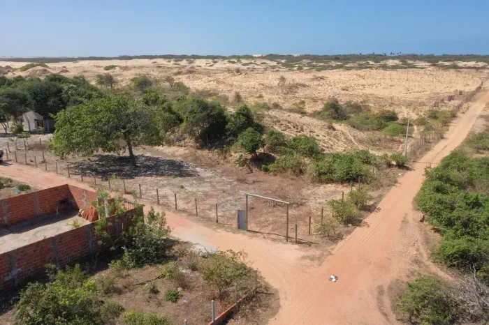 Lotes à venda com 200 m² em Lagoinha - Paraipaba - CE