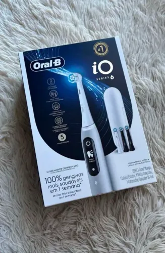 Escova Elétrica IO 6 Oral-B
