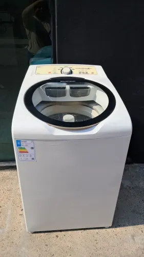 Maquina de lavar 11,5kg em ótimo estado de uso 