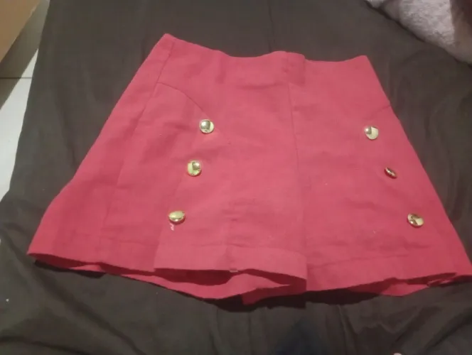 Short vermelho
