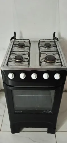 fogão todo bom , funcionando tudo 