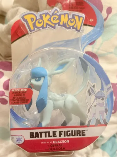 Pokémon Glaceon Battle figure