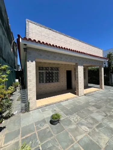 DUAS CASAS NO MESMO TERRENO - CAMPINHO / VILA VALQUEIRE - R$ 600.000