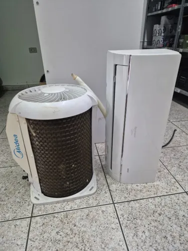 Ar Condicionado Split Springer Midea 9000 Btu com defeito no compressor
