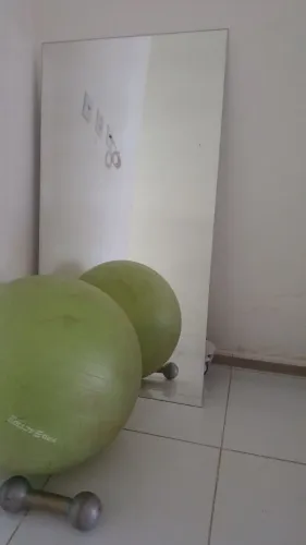 Espelho e bola suiça