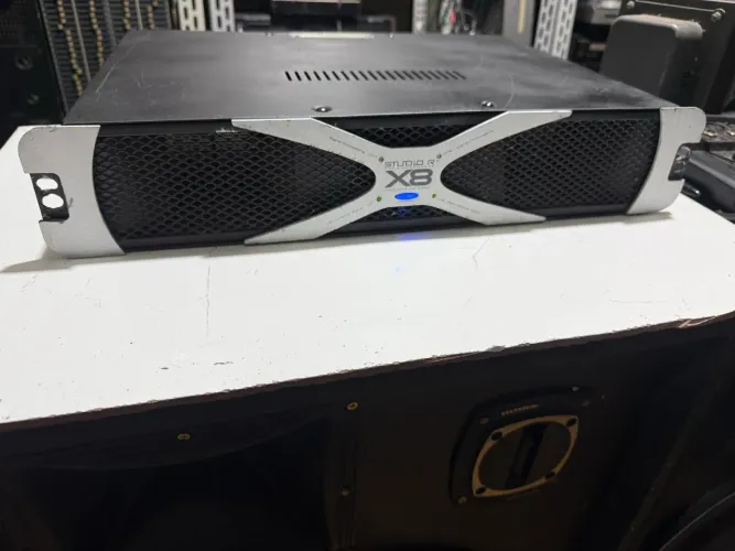 Power amplificador STUDIO R modelo X-8 perfeito