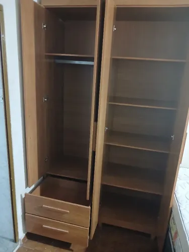 Guarda Roupa Solteiro 4 Portas e 2 Gavetas c/ Pés Canadá Plus