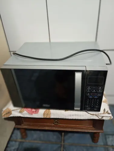 Estou vendendo microondas fhilco.