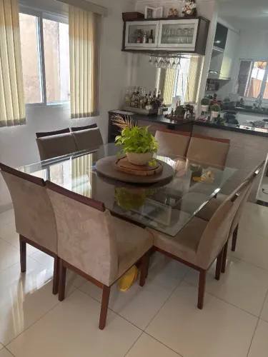Mesa de jantar 8 lugares