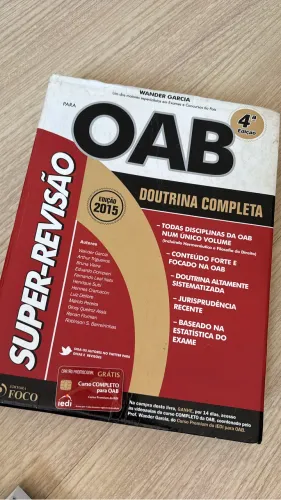 Livros de Direito.