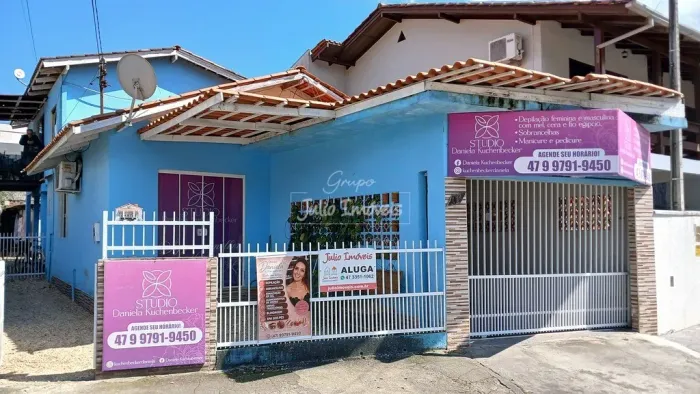 Sala disponível no bairro Santa Rita