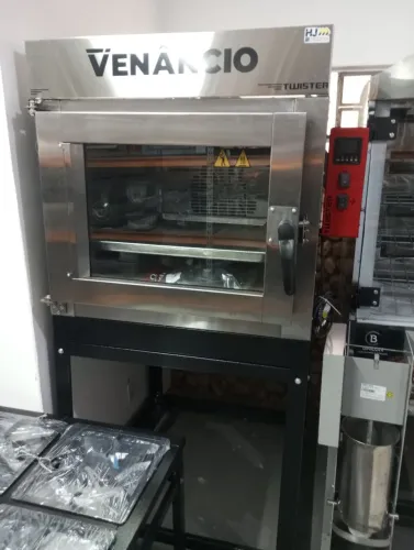 NZ L. Forno turbo Twister GÁS 5 TELAS inox VENÂNCIO