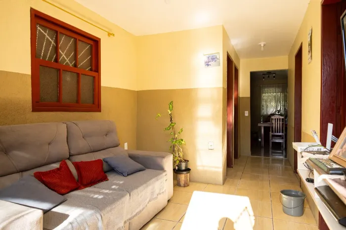 Casa à venda no Fragata, Pelotas: 109m², 2 quartos (sendo 1 suíte), lareira, churrasqueiro