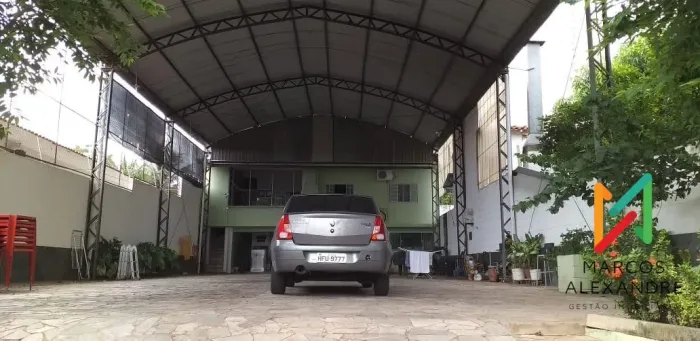 Casa para Venda em Cuiabá, Ribeirão do Lipa, 3 dormitórios, 1 suíte, 4 banheiros, 20 vagas