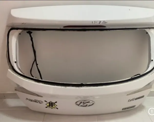 Tampa de Mala HB20 Hatch 