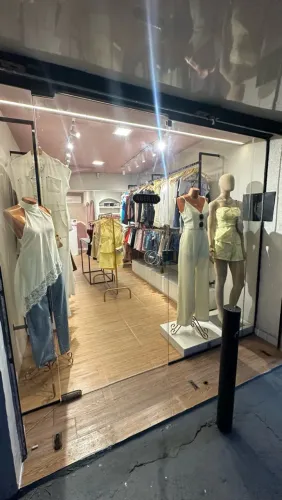 REPASSE LOJA DE ROUPAS COMPLETA + ESTOQUE R$20 MIL - PRONTA P/ TRABALHAR