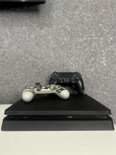 PS4 Slim