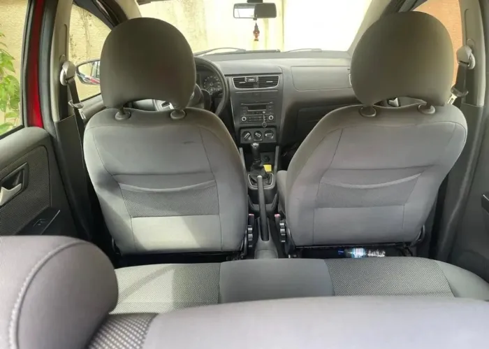 Volkswagen Fox 1.0 MI Total Flex 8V 5P 2012