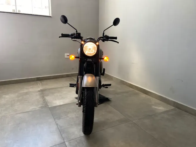 Classic impecável com garantia moto pronta e revisada aceitamos cartão em até 21x