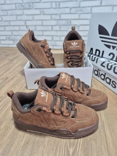 Tênis Premium Masculino Adidas AD2000 Marrom Disponível 38 AO 43 Envios/Entregas
