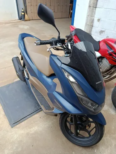 Honda PCX 160 DLX ABS 2024 (3.500km) + PPF Full na Pintura - Estado 0km!