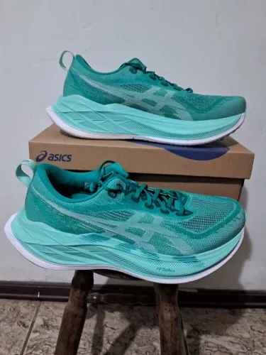 Tênis Asics Superblast 2