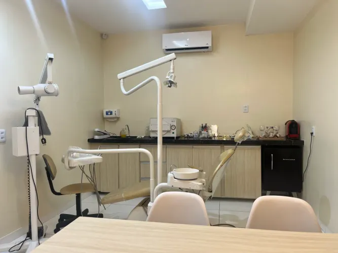 Vendo Equipamentos de consultório odontológico