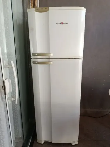 Geladeira fost free Eletrolux