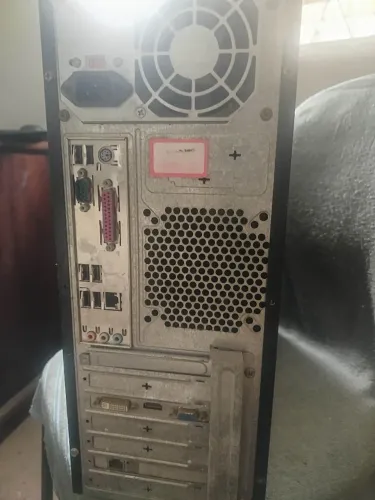 Pc para lojas ou estudos - 4gb de ram - HD de 500gb - Win 7