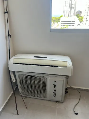 Vendo Ar-condicionado 12 mil BTUS top estado de novo congela até carapanã  