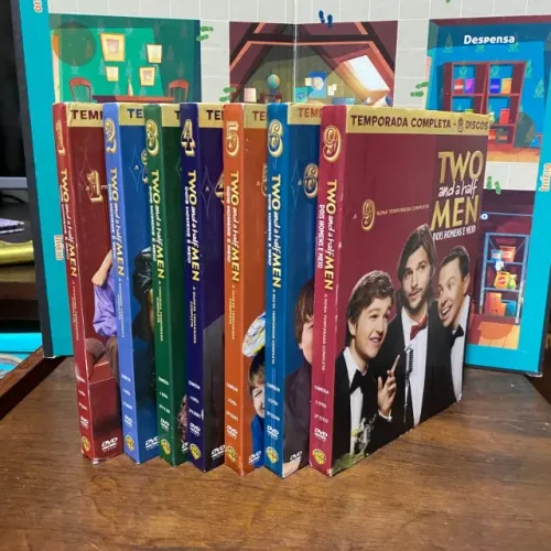 Dvds dois homens e meio 1,2,3,4,5,6,9 Temporadas 30 reais cada!!