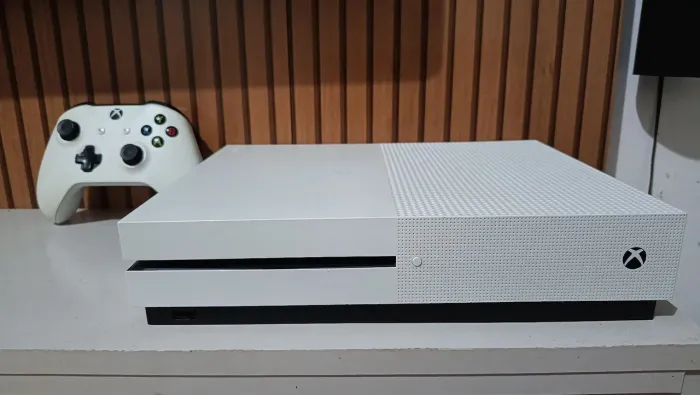 Xbox One S