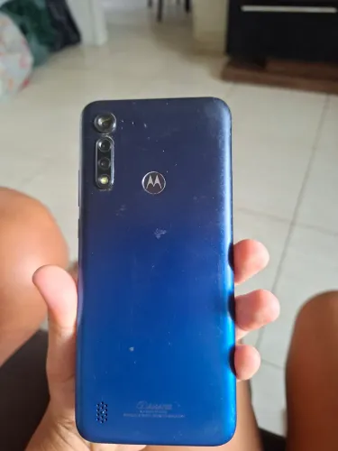 Vende-se um celular motog8